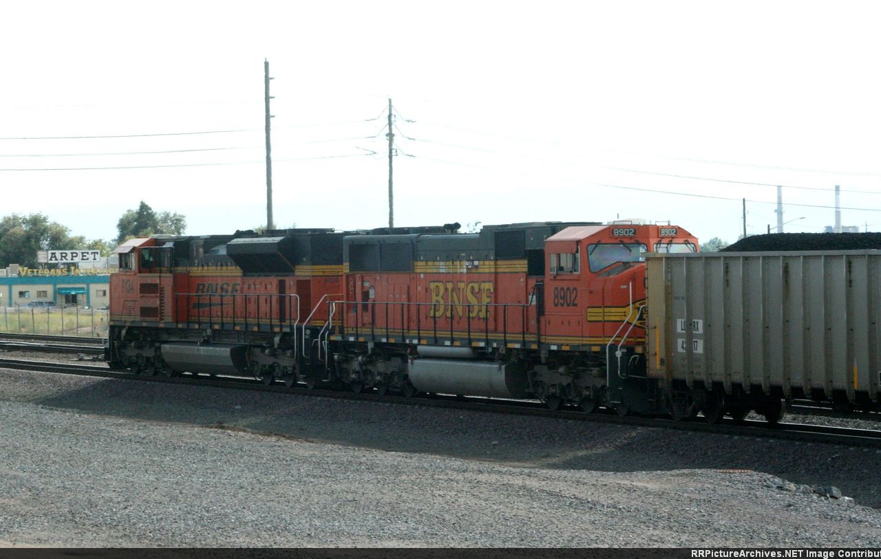 BNSF 8902